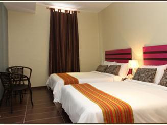Est Penang Hotel Bayan Lepas Kültér fotó